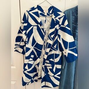 Chico’s blue geometric bi-color jacket